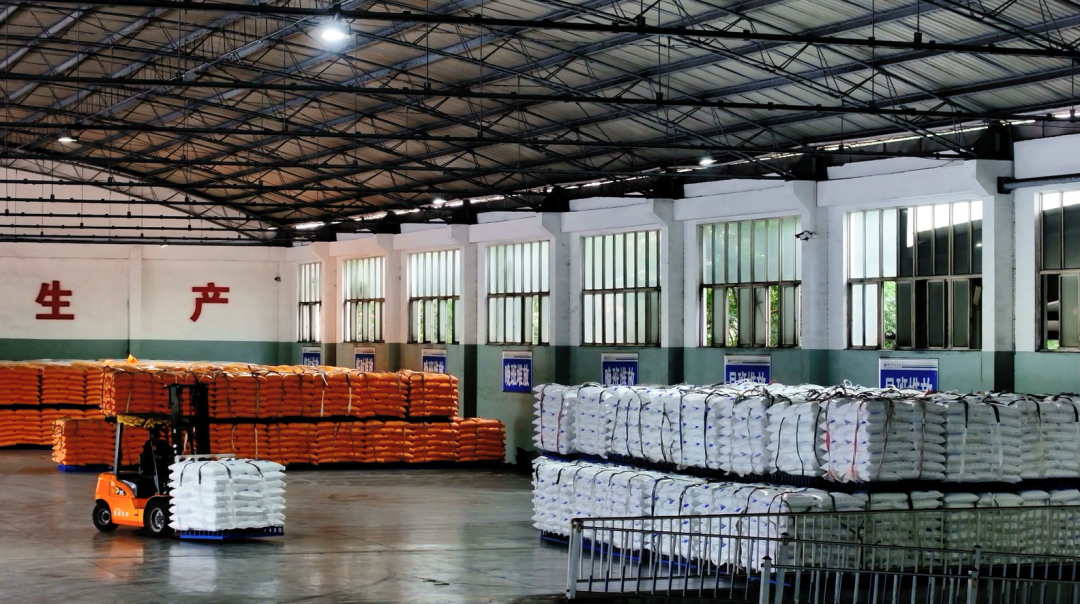 德陽(yáng)日?qǐng)?bào)：四川美豐千人在崗促生產(chǎn)